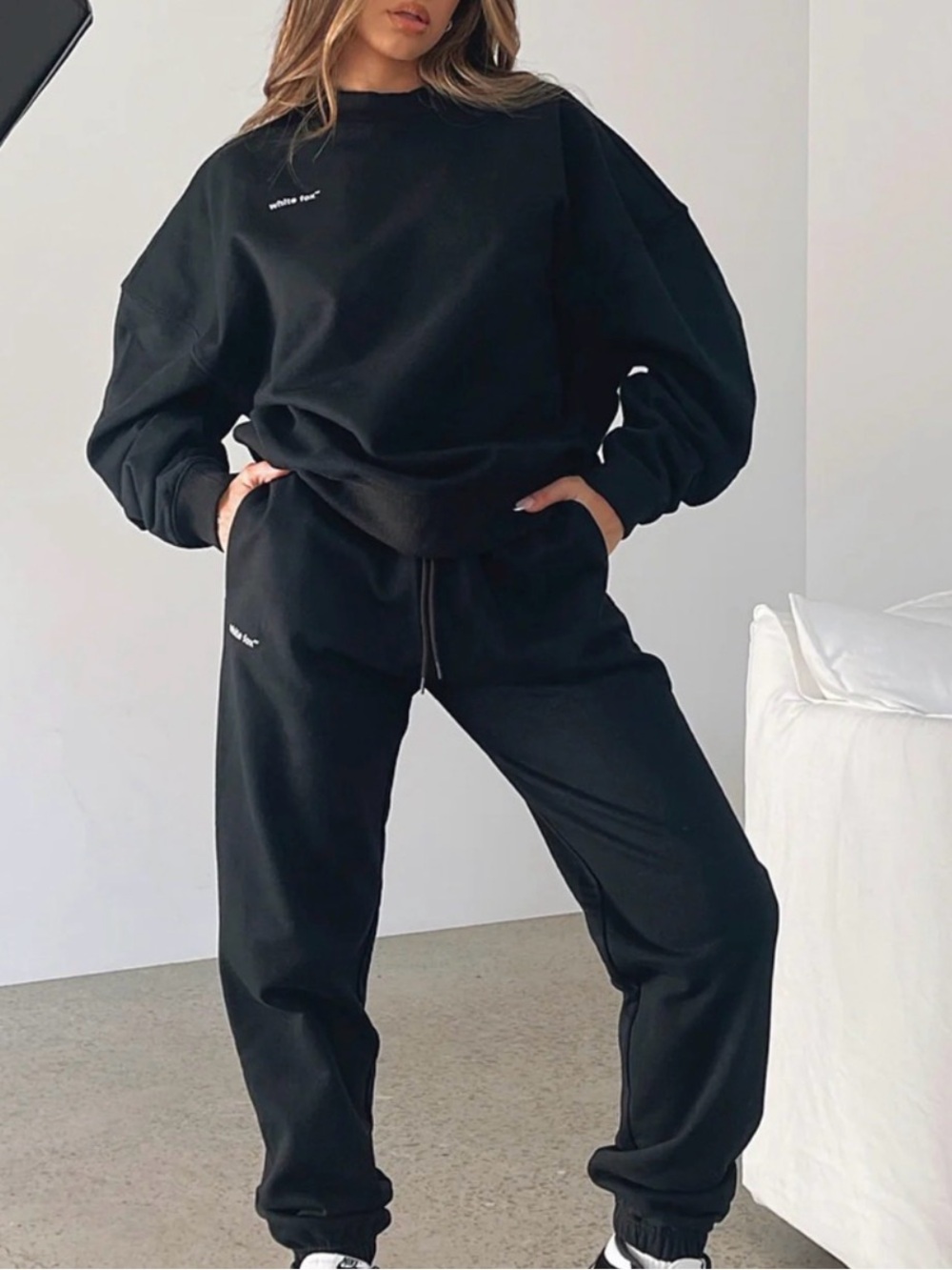 White fox boutique black sweatpants size S - Picture 4 of 4
